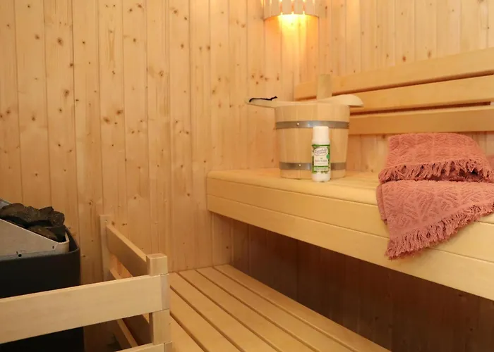 Diemelblick Acht - Fuer 6 Personen Mit Sauna, Garten Und Dachterrasse - Waeschepakete Inklusive! * Heringhausen