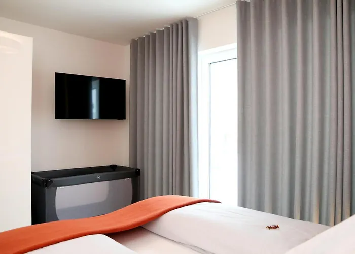 Diemelblick Acht - Fuer 6 Personen Mit Sauna, Garten Und Dachterrasse - Waeschepakete Inklusive! Σπίτι διακοπών