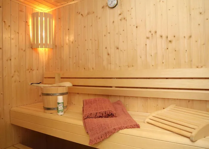 Diemelblick Acht - Fuer 6 Personen Mit Sauna, Garten Und Dachterrasse - Waeschepakete Inklusive!